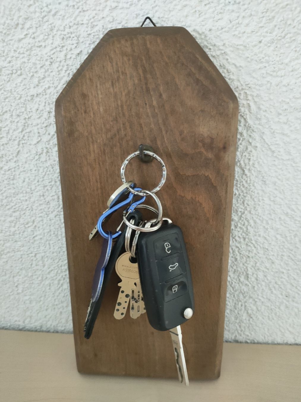 Schlüsselanhänger & - bänder: Antiker Schlüsselhalter Holz – Gebraucht aus Gipf-Oberfrick von minini