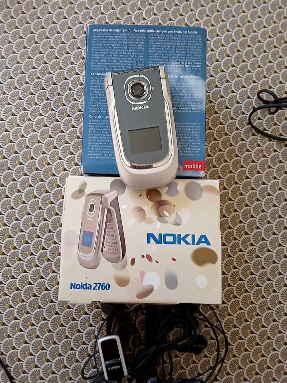 Handys / Smartphones: Rétro un Nokia2760 – Gebraucht aus Genève von chr_8ncs 3