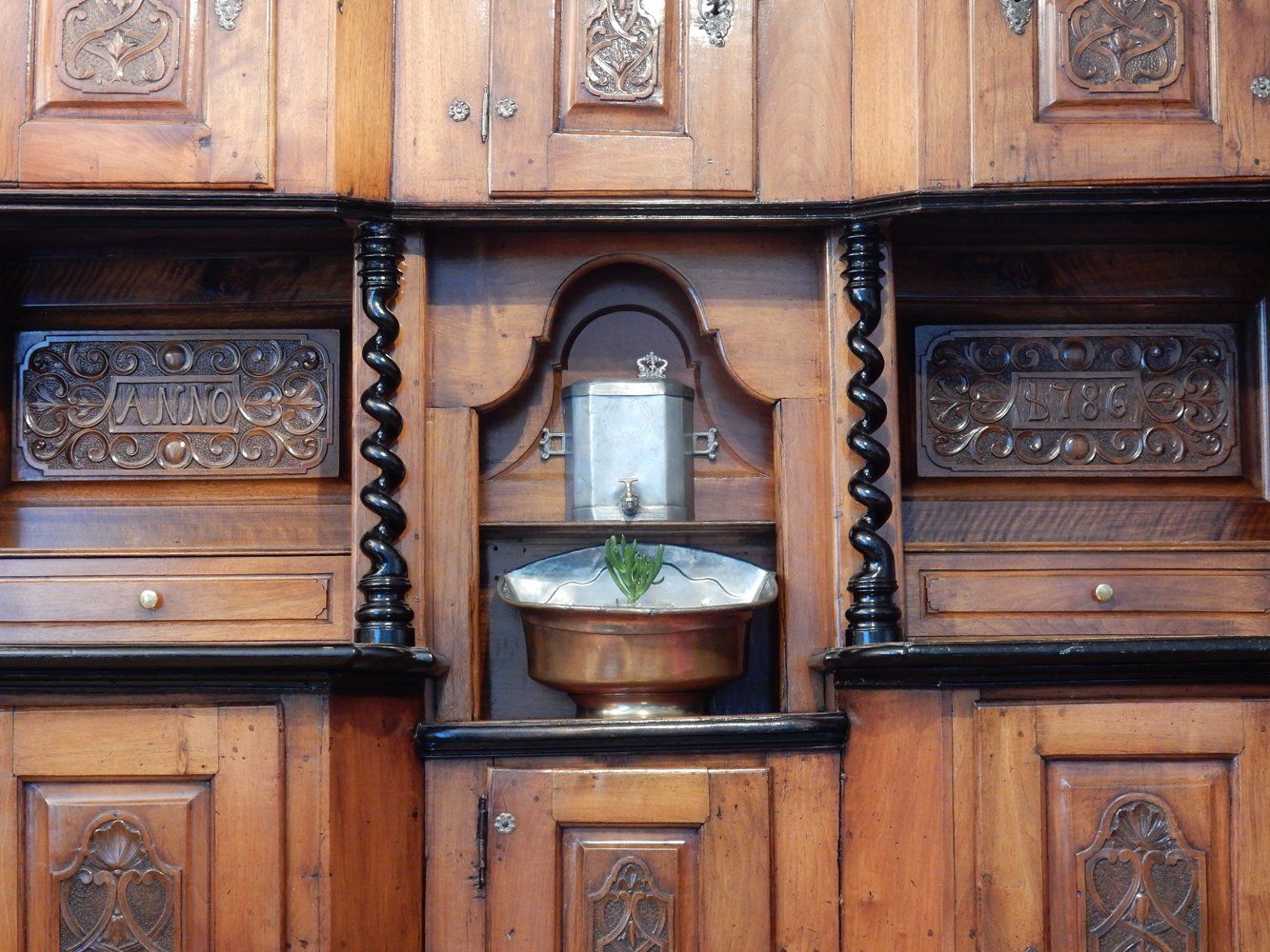 Buffets: Antikes Buffet von 1786 – D'occasion à Belp par RedNil-476 2