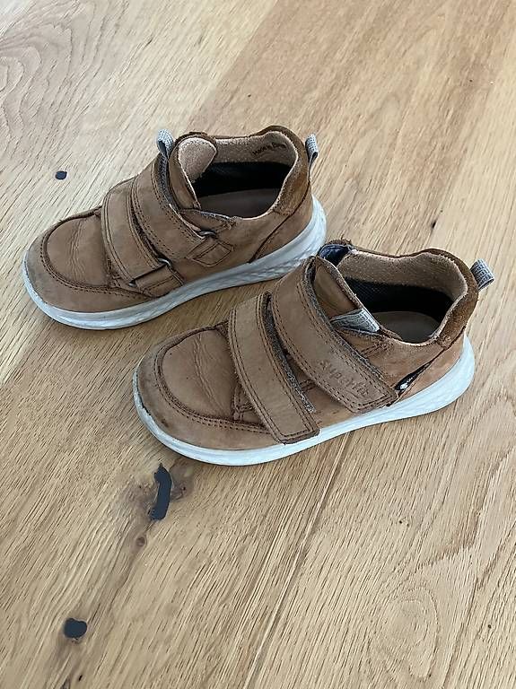 Superfit Chaussures garçon: Superfit Gr.24 – D'occasion à Thunstetten par C_x2x6 1