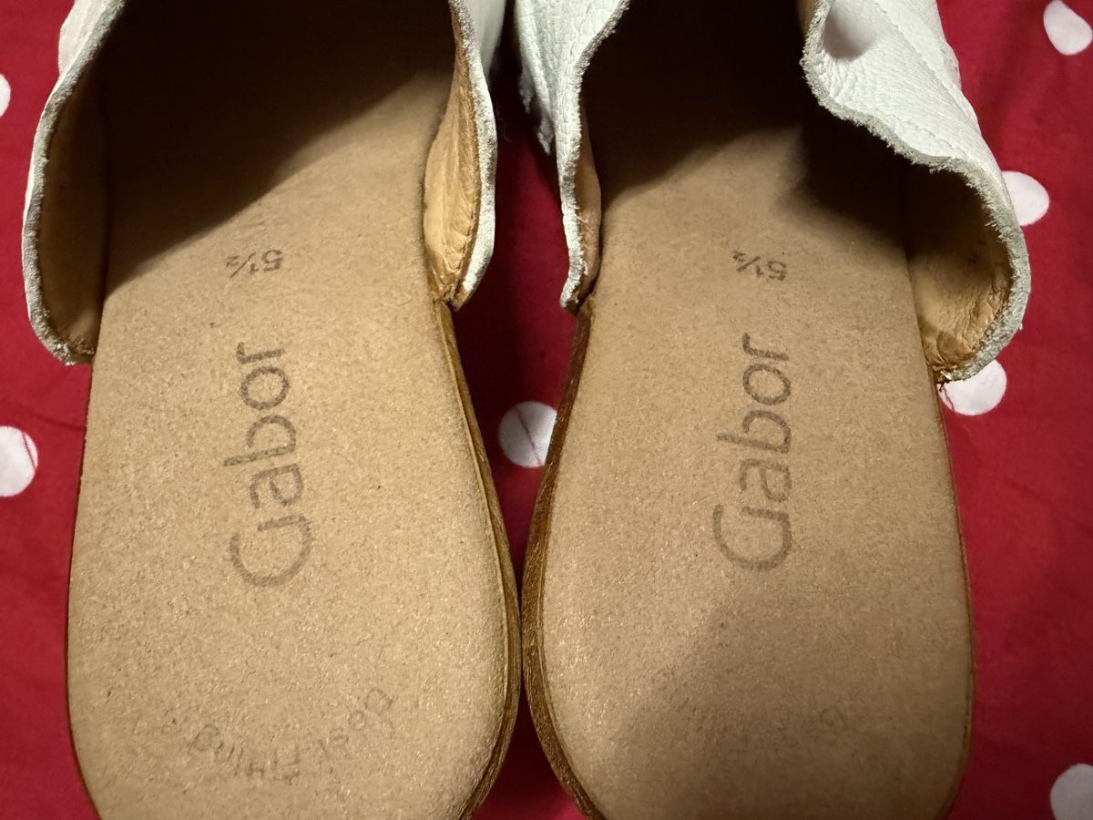 Gabor Scarpe da donna: Gabor Leder-Pantoletten,  hohem Absatz – Usato da Murten venduto da LisaCharlotta 3