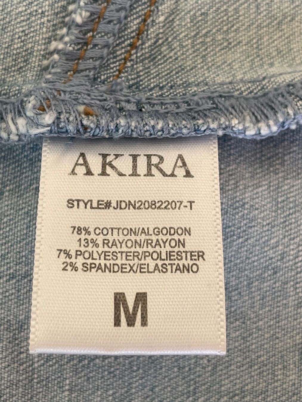 Tops: Jeans-Top AKIRA aus Miami – Gebraucht aus Richterswil von IrynaL 4
