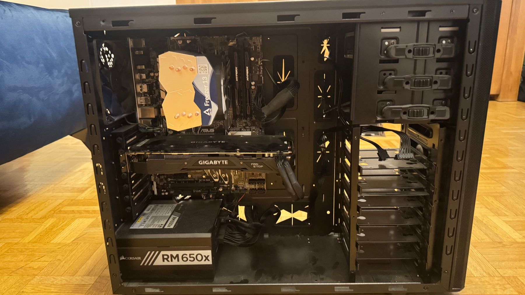 Intel PCs: Ordinateur de Bureau – Gebraucht aus Grand-Lancy von dan_pt5p 3