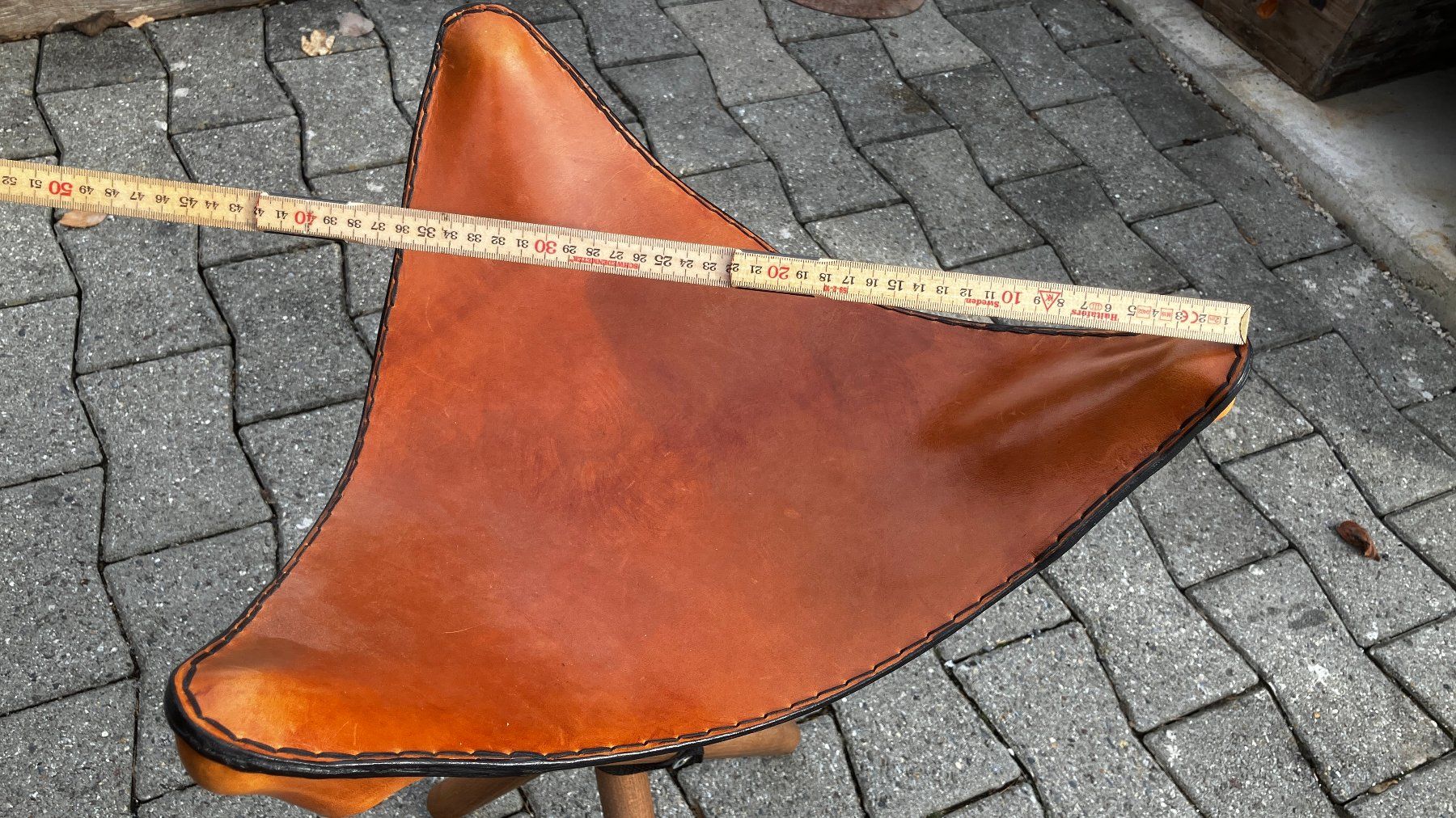 Hocker: Tabouret cowboy en bois & cuir – Neu (gemäss Beschreibung) aus Ovronnaz von LesBidochons 6
