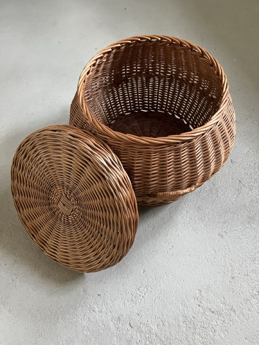 Sonstiges für Haushalt & Wohnen: Korb mit Deckel aus Rattan gebraucht – Gebraucht aus Uster von MariusWeber