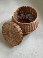 Korb mit Deckel aus Rattan gebraucht