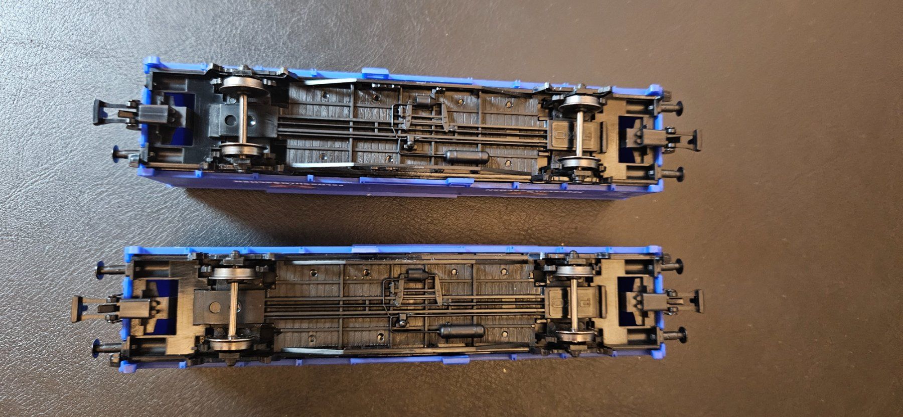 Piko Modellini di ferrovie: Piko HO Güterwagen Feldschlösschen – Usato da Oetwil am See venduto da the_wfl6 1