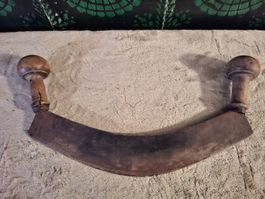 Antikes Wiegemesser mit Holzgriff