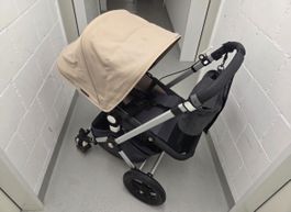 Kinderwagen inklusive Babyschale und Regenhülle