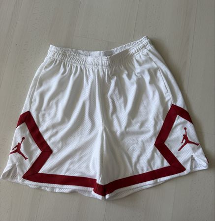 Short Jordan blanc rouge taille S neuf!