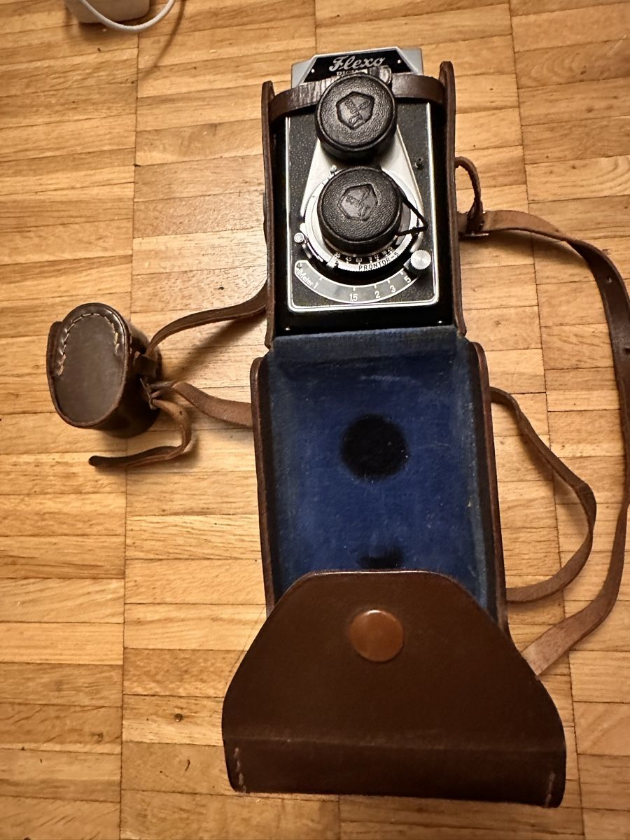 Fotocamera: Doppeläugige Kamera Flexo Richard – Usato da Zürich venduto da marusapulmi
