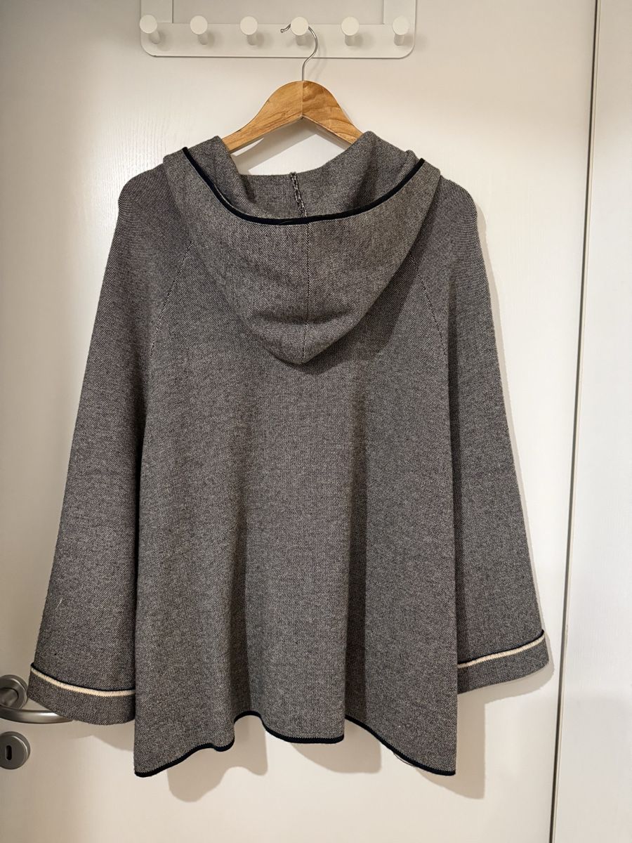 Altro in Moda donna: Poncho zippé à capuche / Parfois Collection – Usato da MASSONGEX venduto da Luluone 1