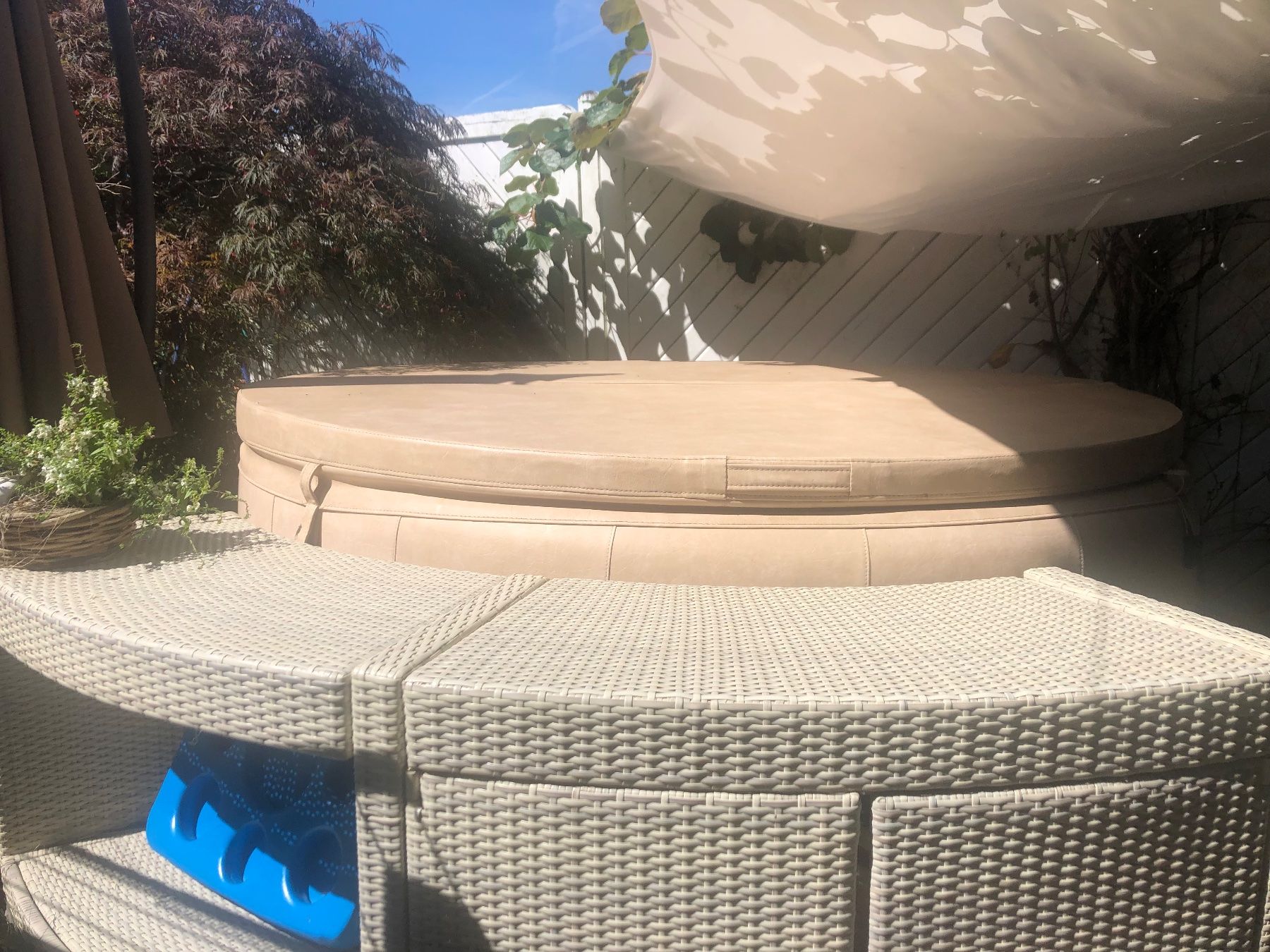 Softub Whirlpool: Softub Whirlpool – Gebraucht aus Reinach AG von  4