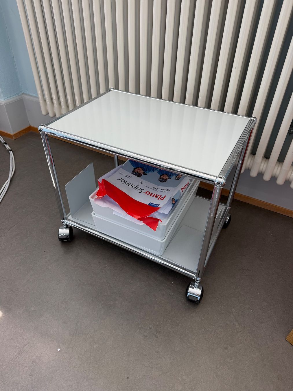 USM Korpus: USM Rollwagen – Gebraucht aus Hombrechtikon von Corkel65