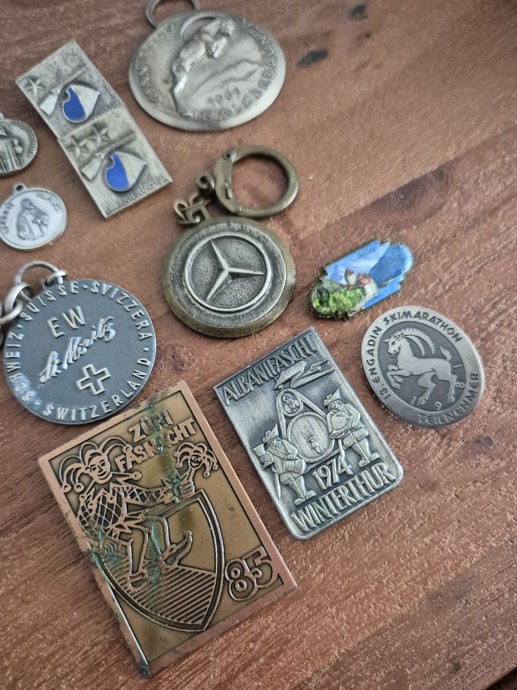 Anhänger: Vintage Pin & Anhängerlot – Gebraucht aus Zürich von Dalema13 2