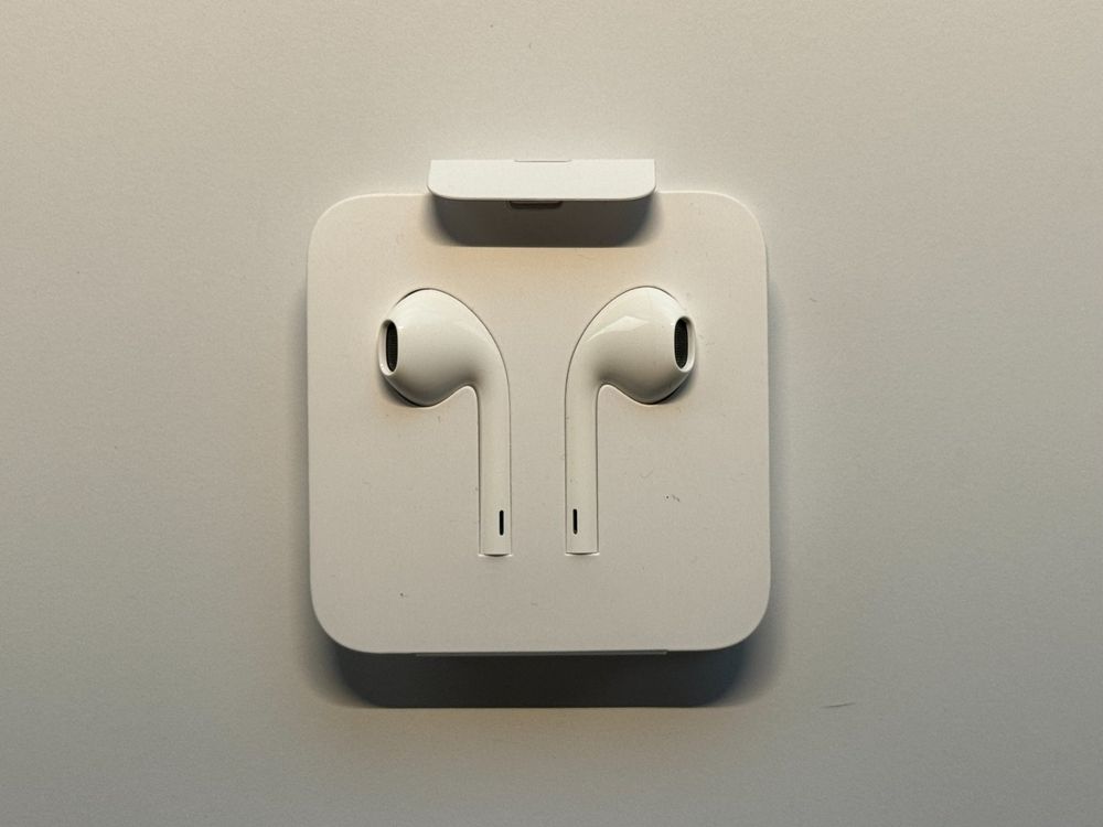 NEU Original Apple EarPods mit Lightning Stecker Kaufen auf Ricardo