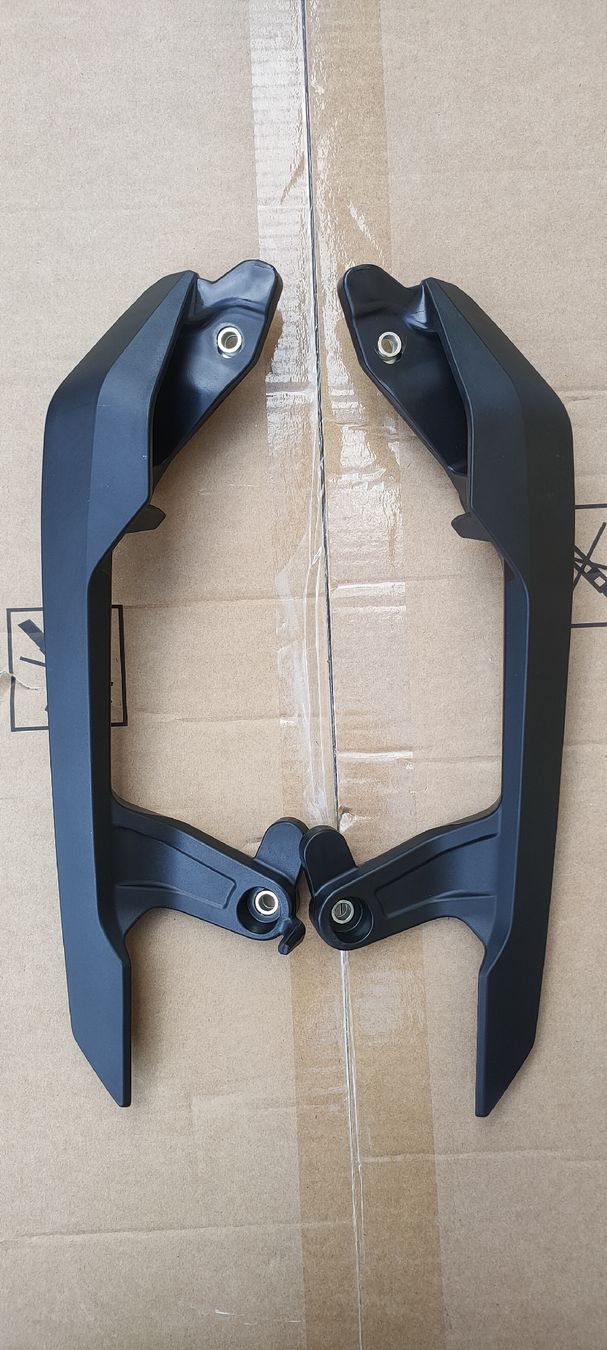 Honda Tutti i ricambio per moto: Selle Honda 750 neuve  – Nuovo e nell'imballaggio originale da St Maurice venduto da RS65 3