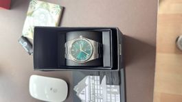 Tissot PRX 40mm  Grünes Zifferblatt, Edelstahlarmband