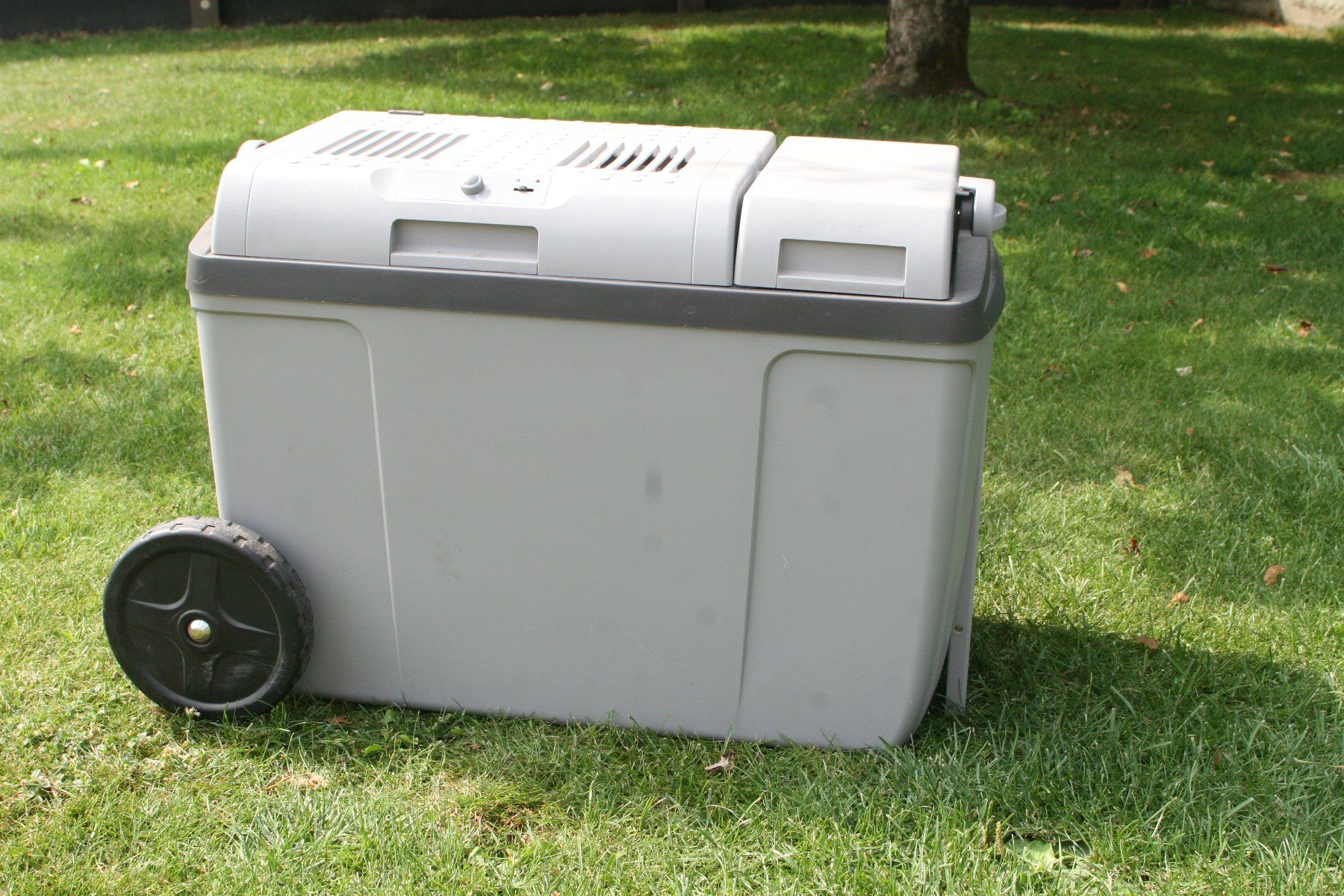 Dometic Réfrigérateurs et refroidissement: Kühlbox DOMETIC SC 38 – D'occasion à Reconvilier par Xano1913