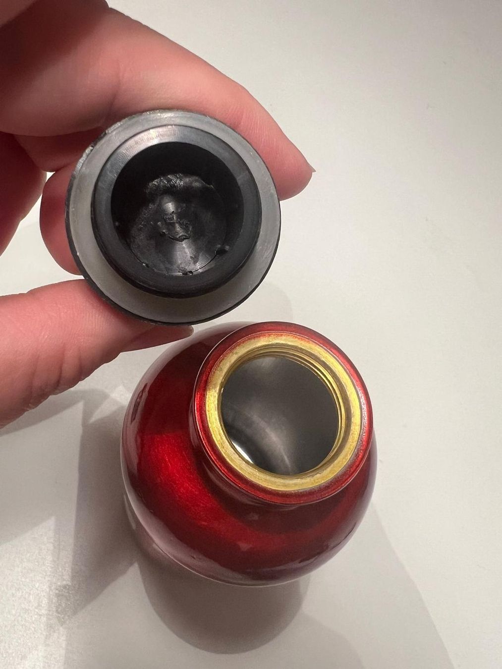 Trinkflaschen & Thermosflaschen: Trinkflasche rot – Gebraucht aus Egg b. Zürich von Brocki_Insel_Egg 2