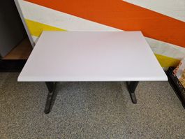 stabiler Tisch