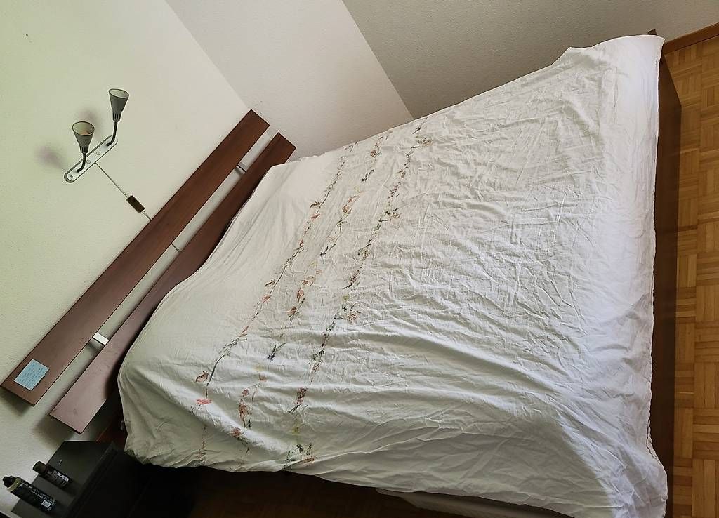 Ikea Letti: Ikea Doppelbett 180x200 inkl Lattenrost – Usato da Adliswil venduto da Swiss_Coolio 1