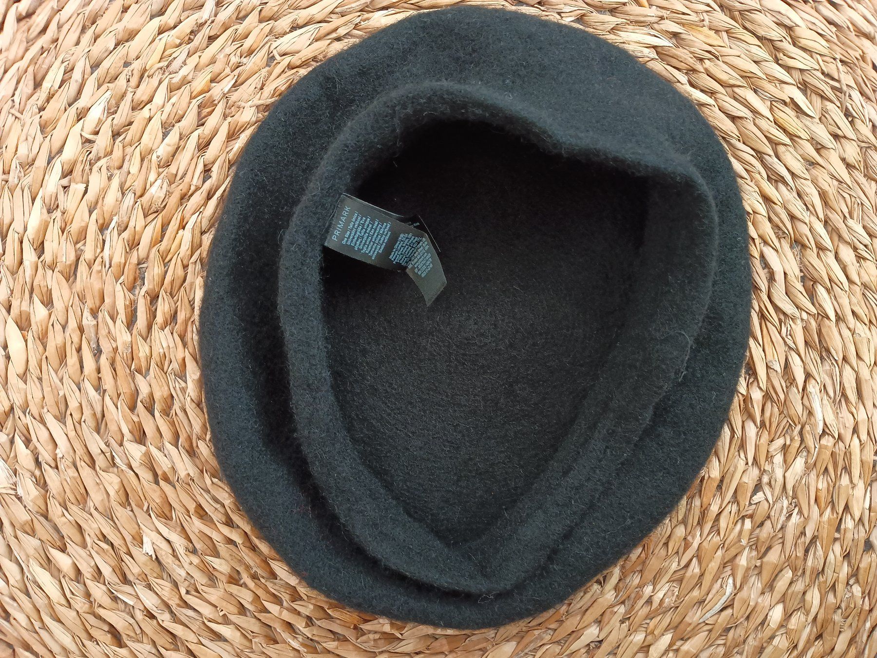 Hüte, Mützen & Caps: Beret aus 100 % Wolle Gratis Versand – Gebraucht aus Zürich von Melianea 4