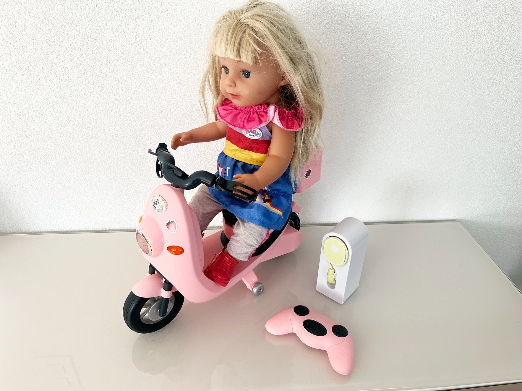 Poupées: Zapf creation Baby Born E-Scooter + Poupée Puppe – D'occasion à Lausanne par BeyondStories