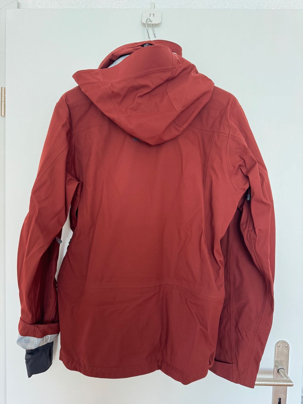 Mammut Jacken: Mammut Hardshell Ski/Snowboard Jacke – Gebraucht aus Winterthur von Buzzi... 1