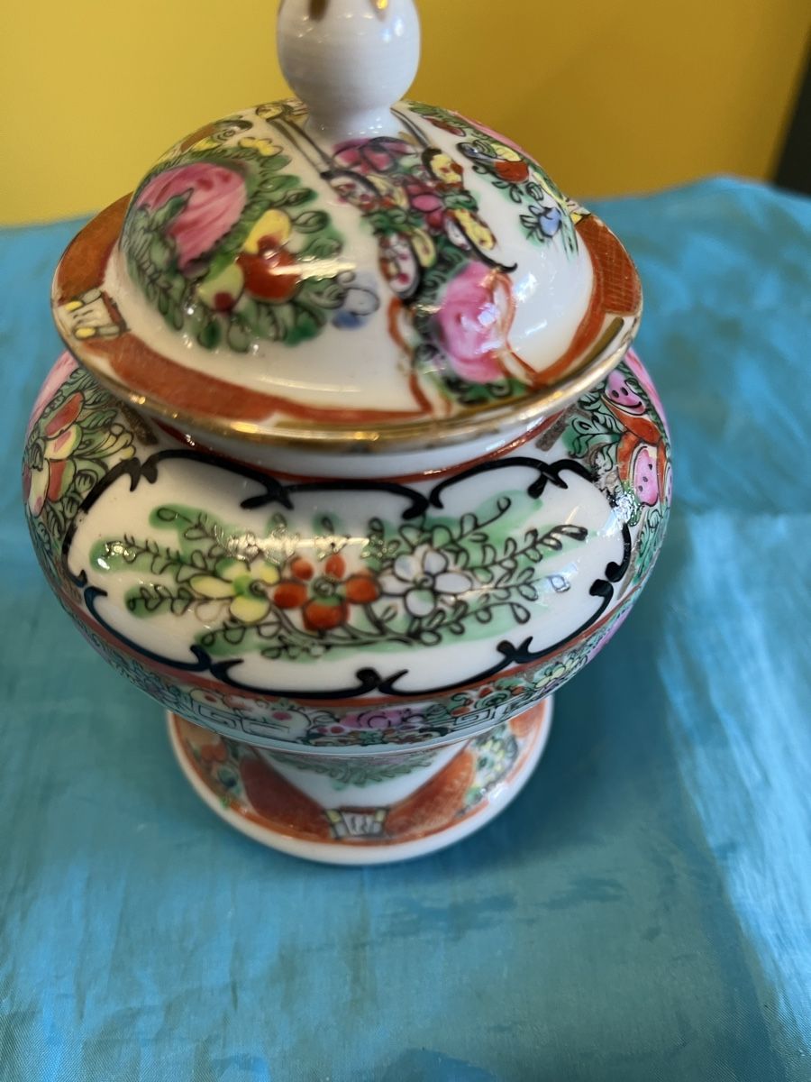 Zuckerdosen: Chinesische Rose Mandarin Zuckerdose mit Deckel antik – Gebraucht aus Strengelbach von RaenAntikDesign 1