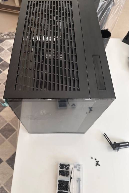 Custodie: O11 Dynamic Mini V2 Flow Window – Usato da St. Gallen venduto da Fuel13 2