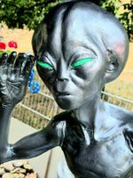 Antike Alien Figur 1950 - 1960  Höhe 125 cm