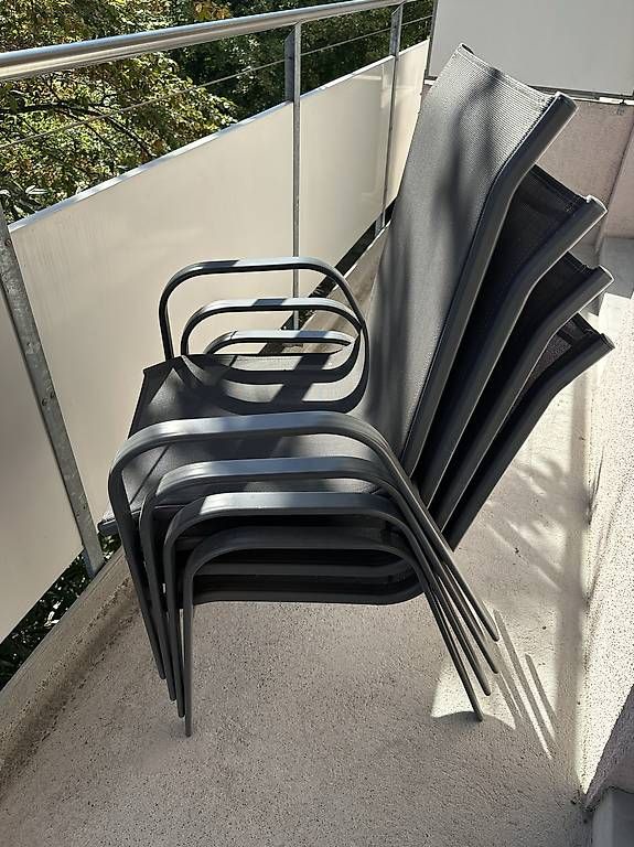 Set tavolo e sedie: Gartenmöbel Set, Tisch + 4 Stühle, Anthrazit – Usato da Grenchen venduto da Rocket15 2