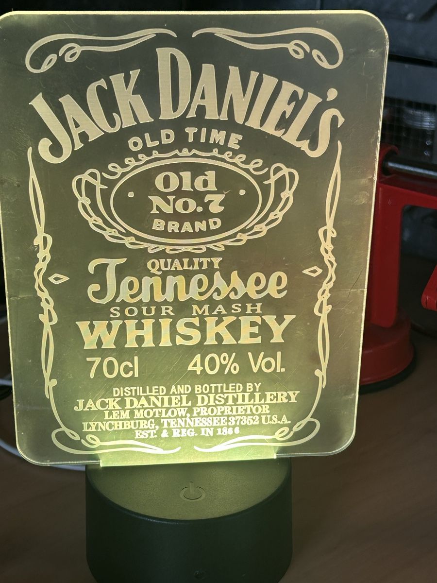 Lampade: Lampe Jack Daniel's Old No. 7 - Déco Bar - Cadeau idée! – Usato da Prilly venduto da JulieGilbertStrebel