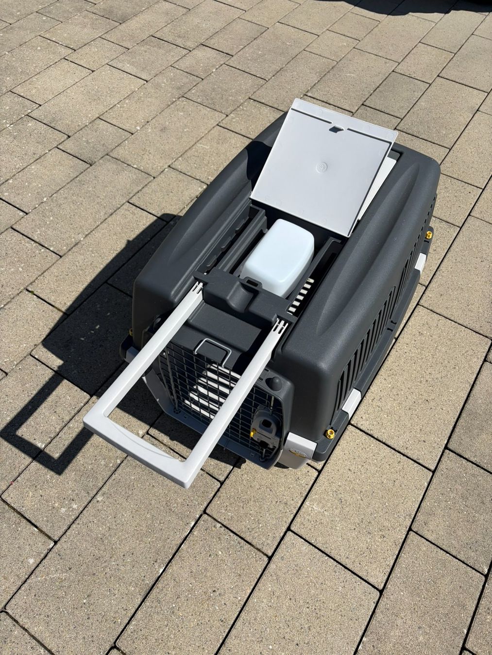 Gabbie, trasporto & Sicurezza: Grosse, graue Tier Transportbox für Hunde oder Katzen – Nuovo (secondo la descrizione) da Neunkirch venduto da goggo535 4