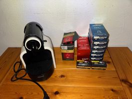 Nespresso Kaffeemaschine + 108 Kapseln