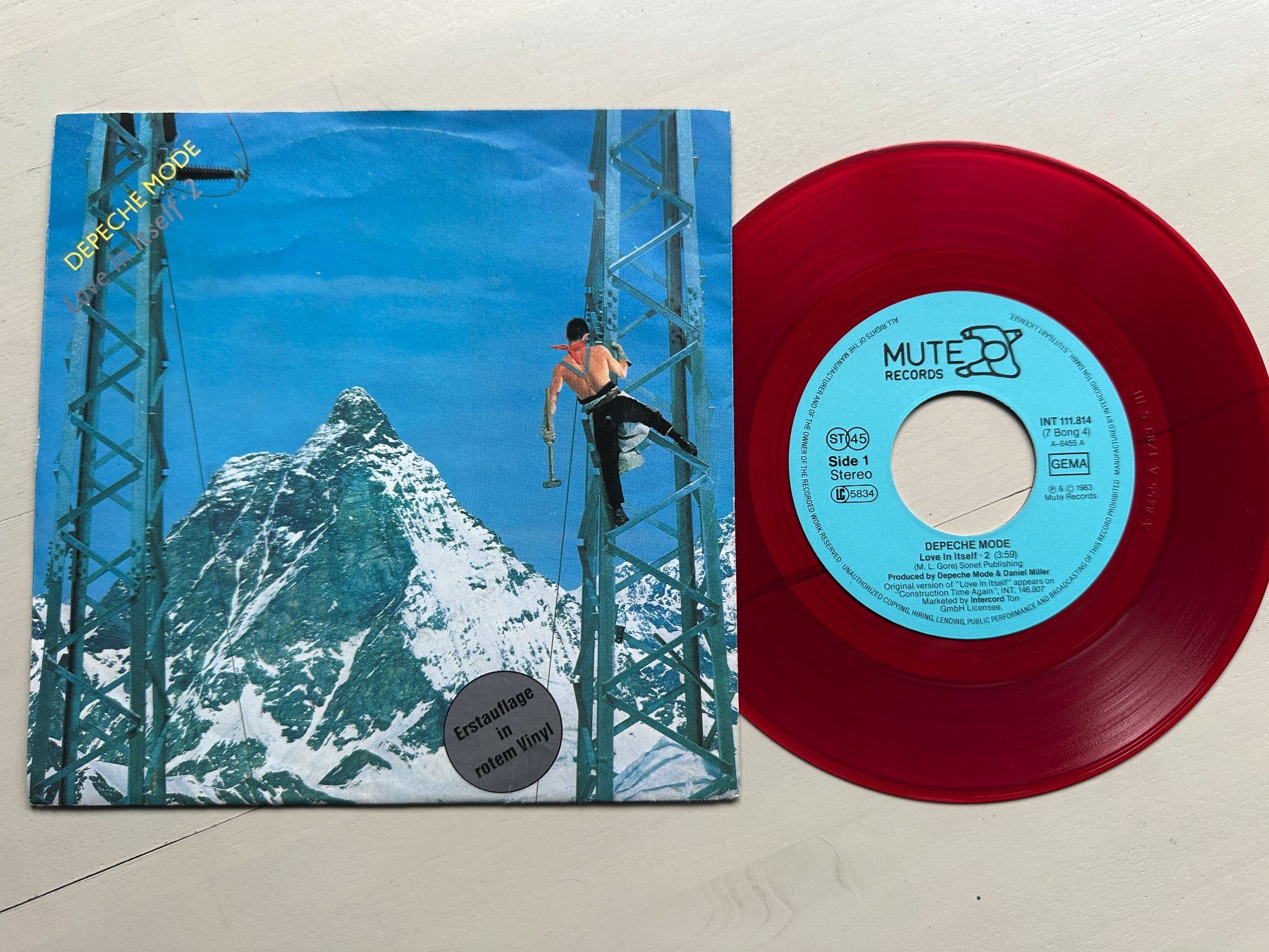 Vinyles: DEPECHE MODE tolle rare Single Love it itself red vinly – D'occasion à Basel par Partridge