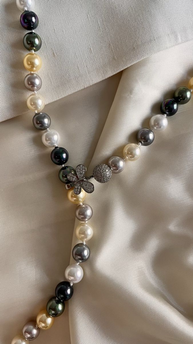 Catenine: Collana perle multicolore con chiusura a farfalla – Nuovo (secondo la descrizione) da Lugano venduto da yul_fhg2 4