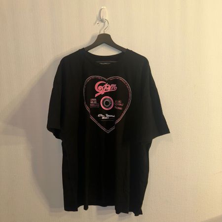 6PM Tee Black