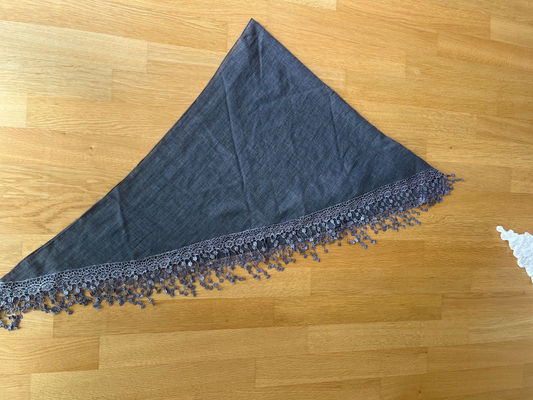 Foulards, Tücher & Schals: Foulard triangle – Neu (gemäss Beschreibung) aus Neuchâtel von Ariane_vn00 2