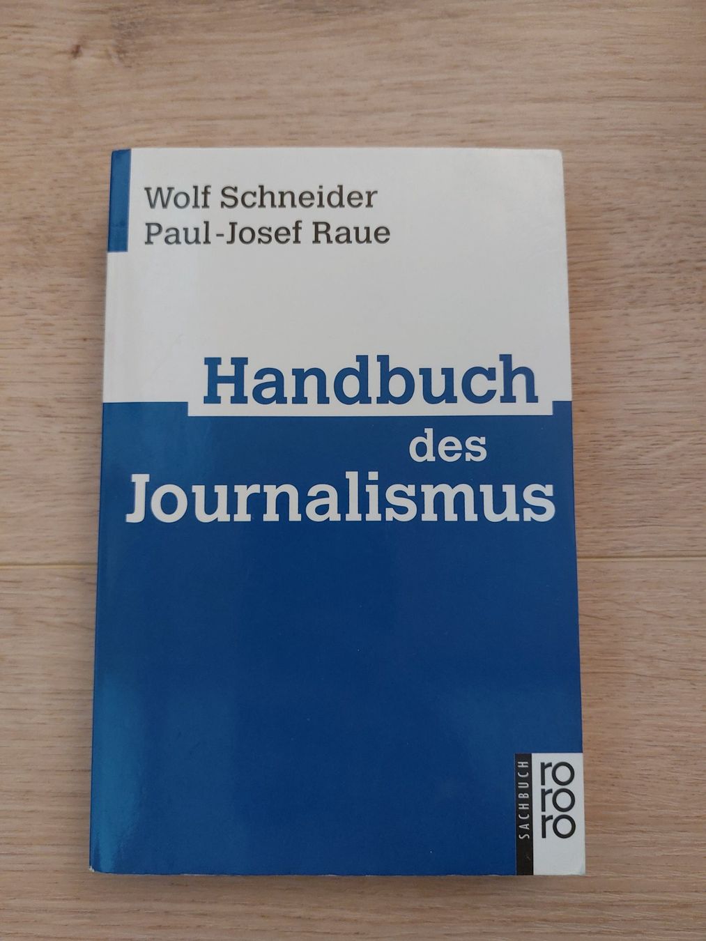Bücher: Handbuch des Journalismus – Gebraucht aus Untereggen von ros_kz89