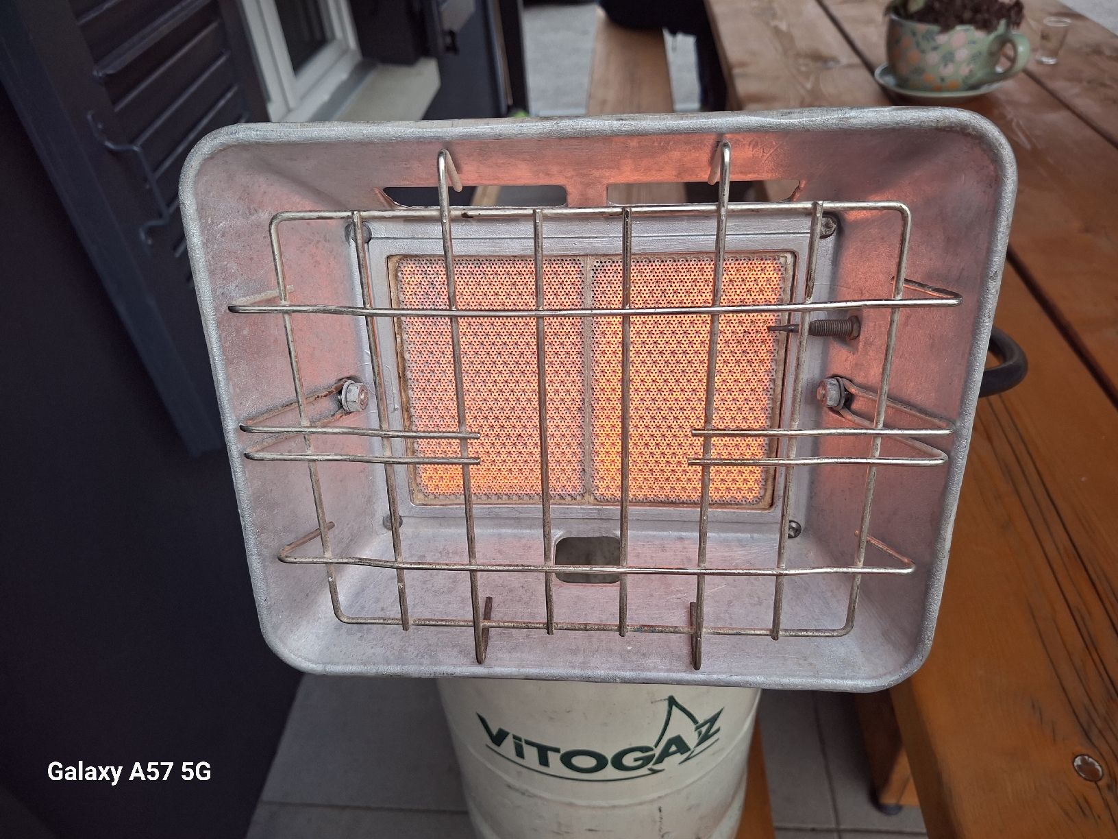 Heizgeräte: Chauffage à gaz à rayonnement  – Gebraucht aus Tavannes von saca70
