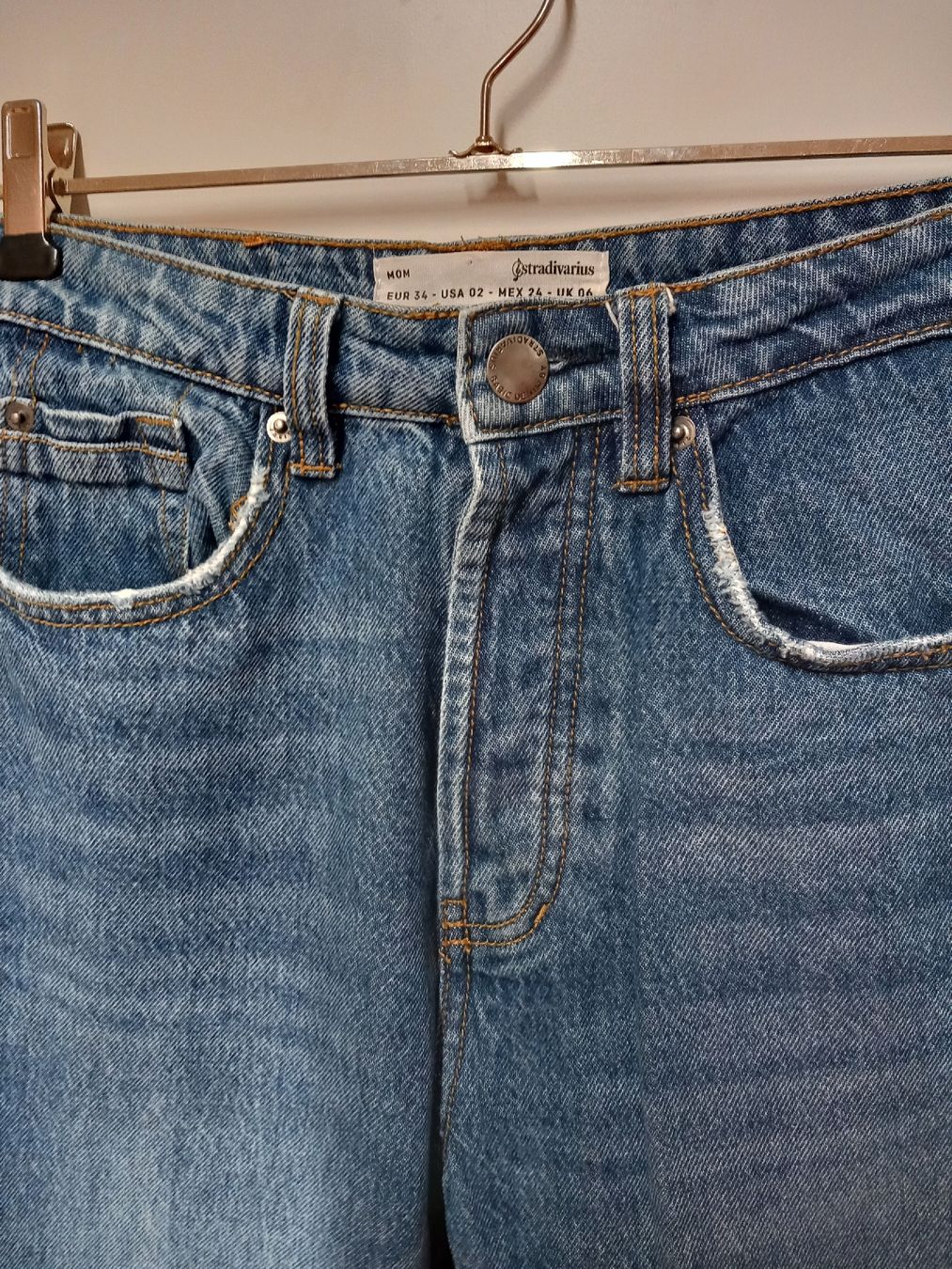 Stradivarius Jeans: MOM Jeans Stradivarius Gr.34 – Gebraucht aus Gwatt (Thun) von umwelt-brocki 4