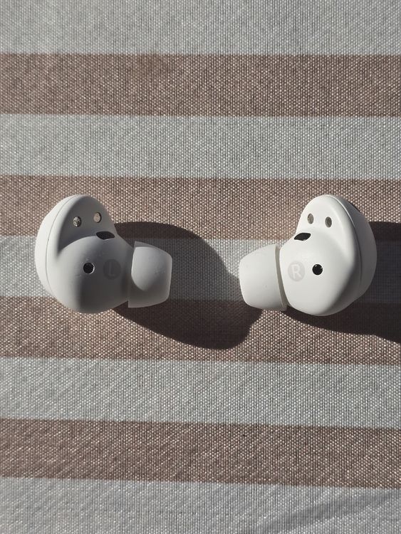 Samsung Galaxy Buds2 Pro mit Kabel 3