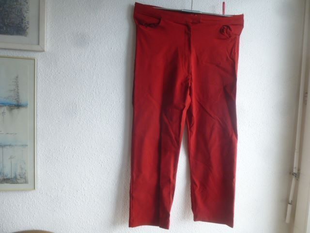 Pantaloni: Hose rot Gr. 44, Vögele, – Usato da Hinwil venduto da Glasperlen