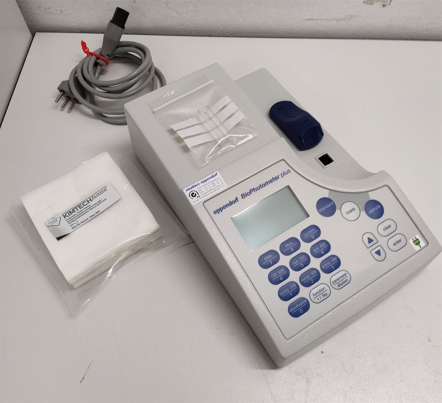 Laborzubehör: Eppendorf BioPhotometer Plus – Gebraucht aus Niederdorf von LeptonAG_Labor 2