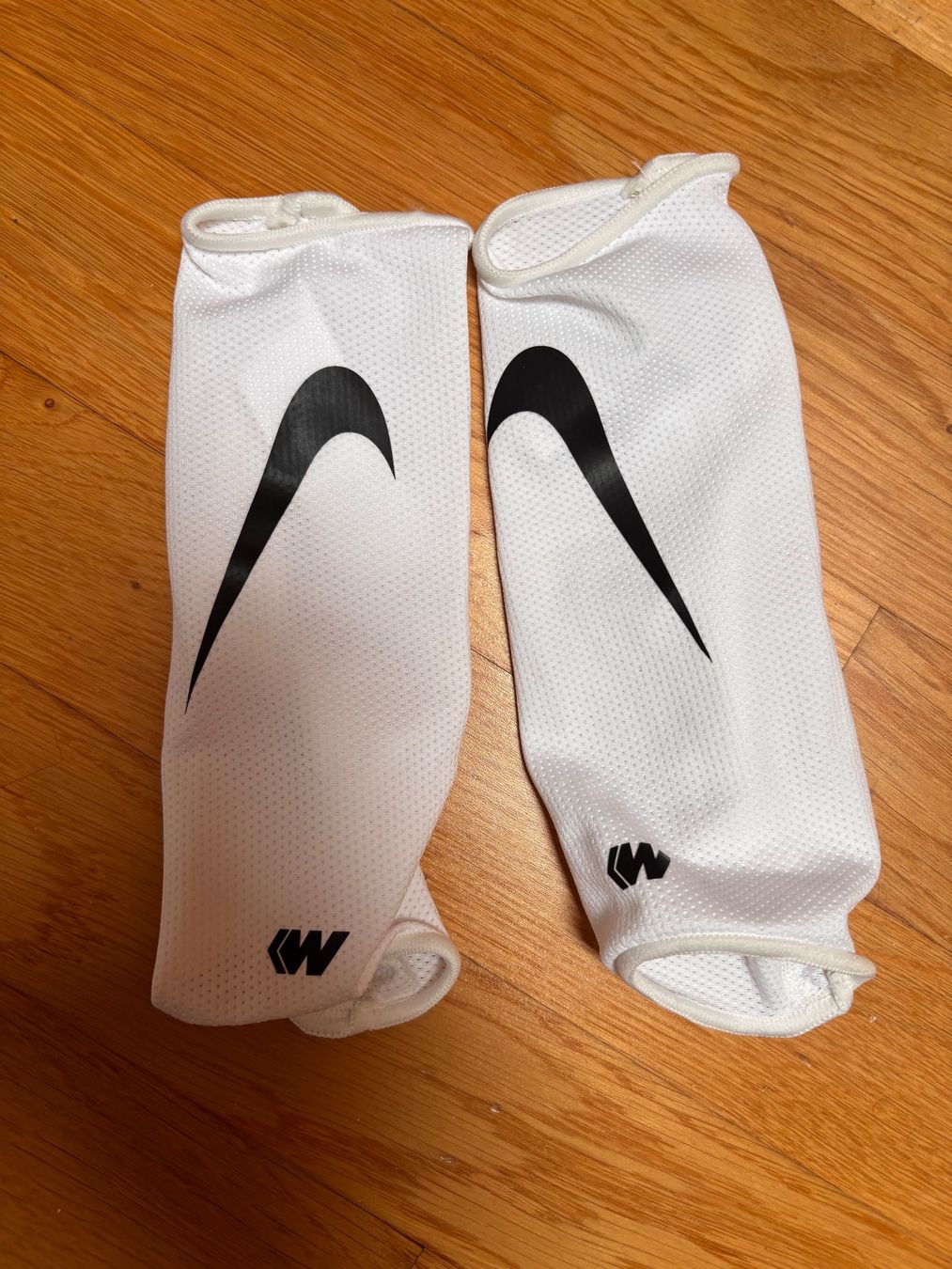 Nike Protezioni & Imbottiture: Protège-tibia Nike Taille M – Usato da Châtel-St-Denis venduto da Vaillant1 1