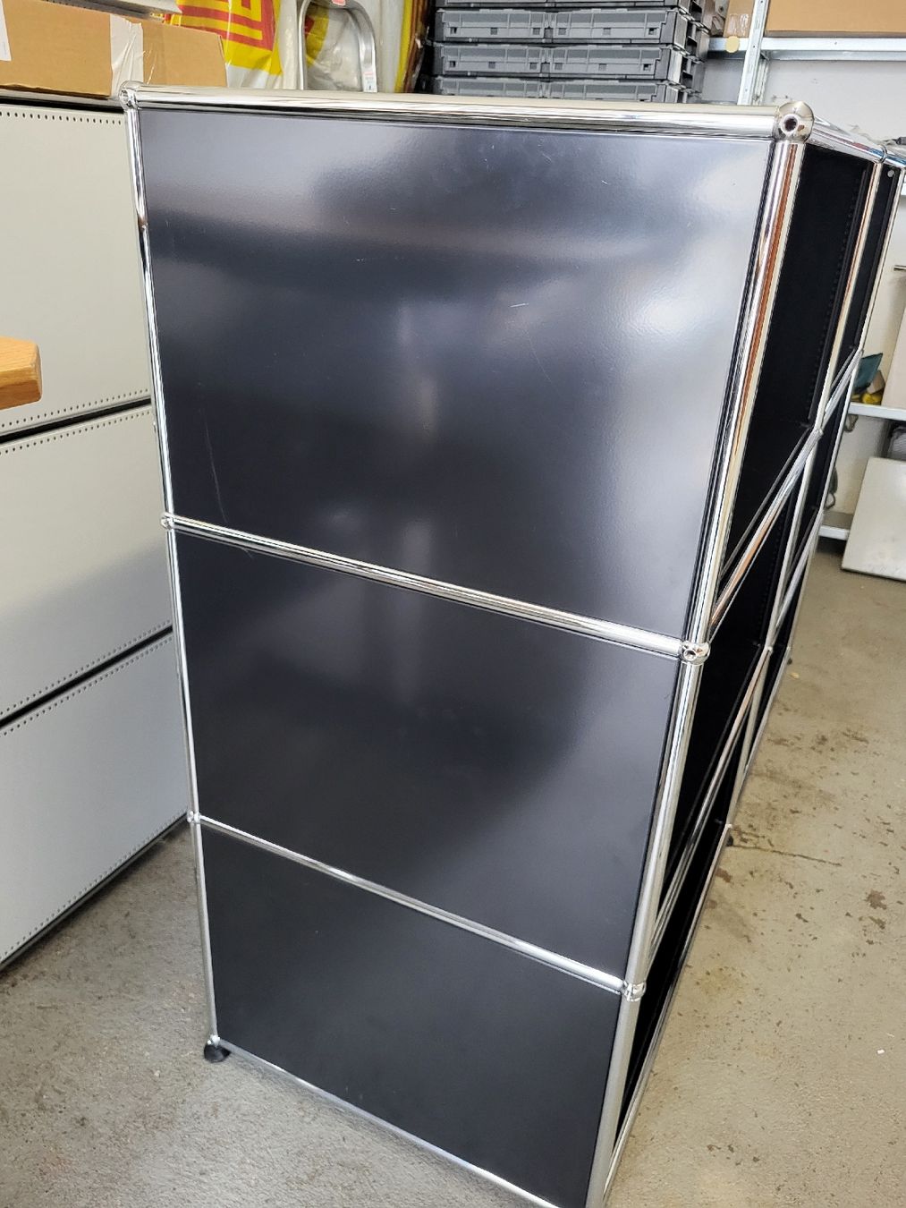 Scaffali: USM Regal Schwarz – Usato da Dietlikon venduto da Yul_yy9w 1