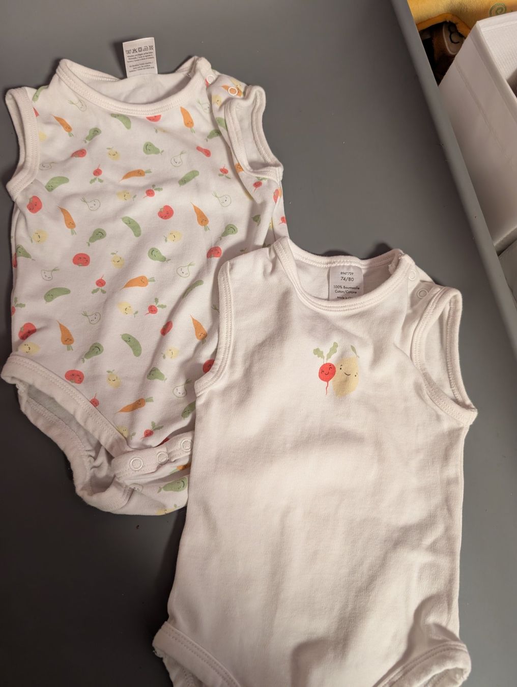 Lotti di vestiti: Kurzarm Bodys Gr. 74/80 – Nuovo (secondo la descrizione) da Dietikon venduto da jan_6bmm 2