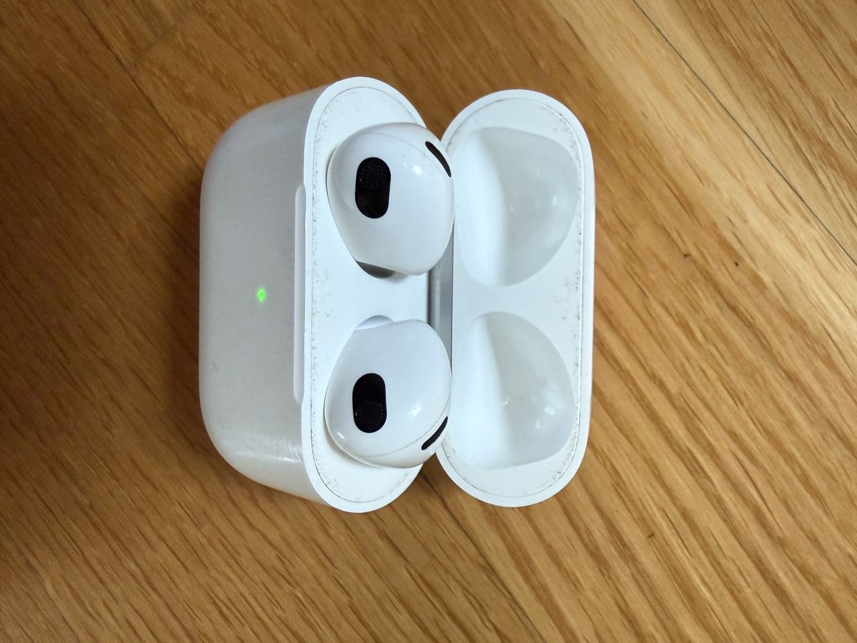 Apple Kopfhörer: AirPods 3 2021 – Gebraucht aus Niederrohrdorf von jew_vd6j 3